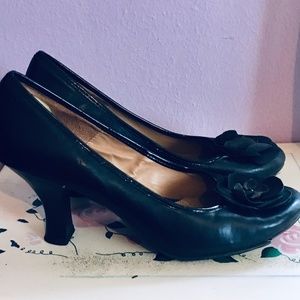 Sole(sense)ability Croft & Barrow Black Pumps Heels W/flower